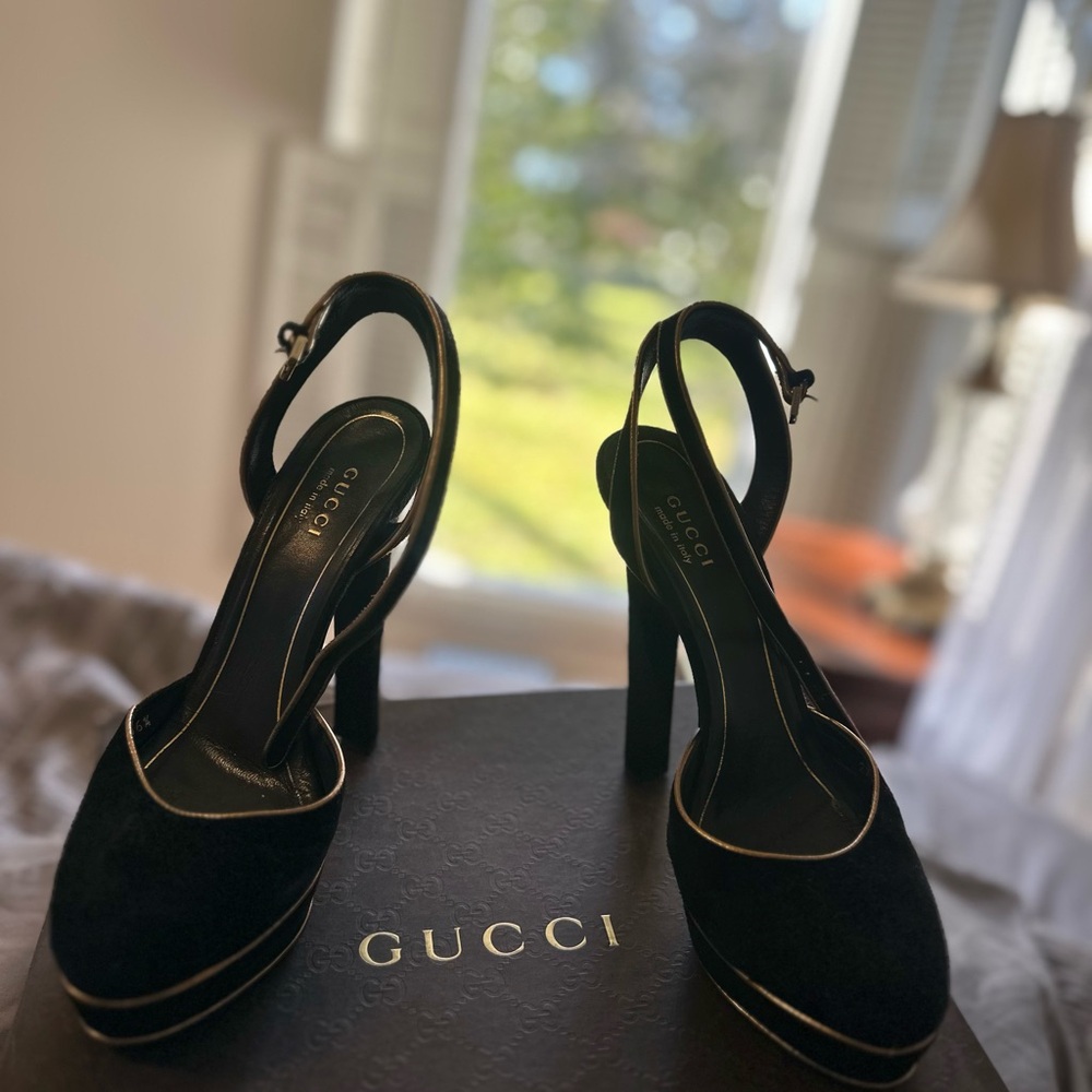 Gucci Black and Gold Heels - Picture 13 of 16